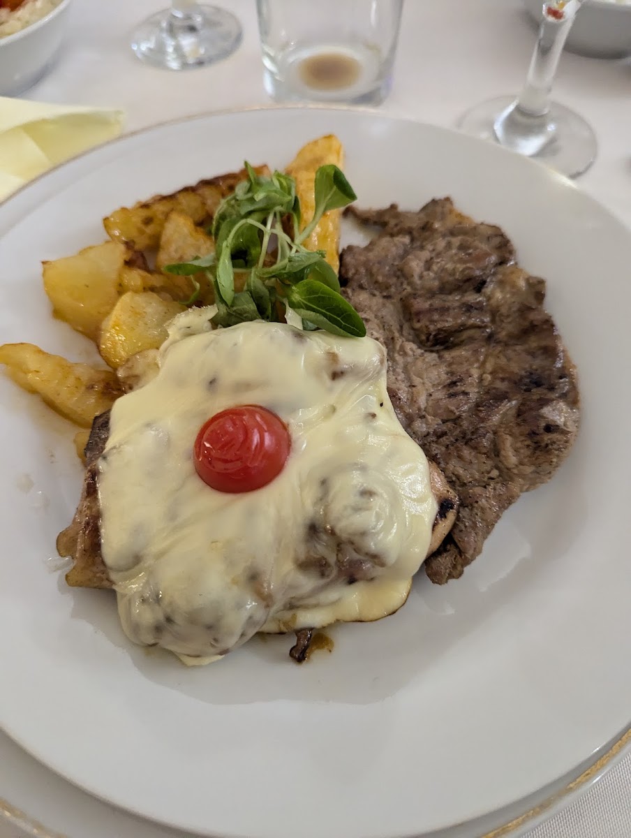 Restaurant Pescăruș De Mures-3