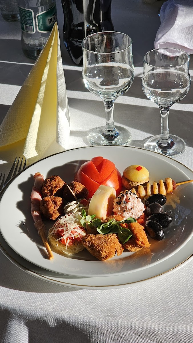 Restaurant Pescăruș De Mures-8