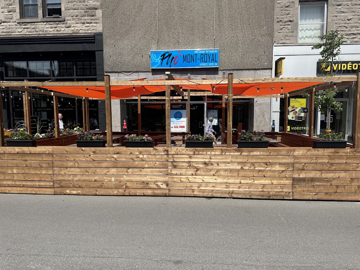 Restaurant Pho Mont Royal ( Apportez Votre Vin Byow )