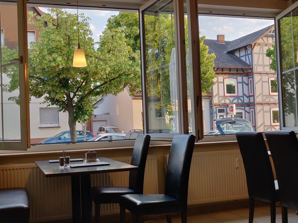 Restaurant & Pizzeria 'city Grill'-9