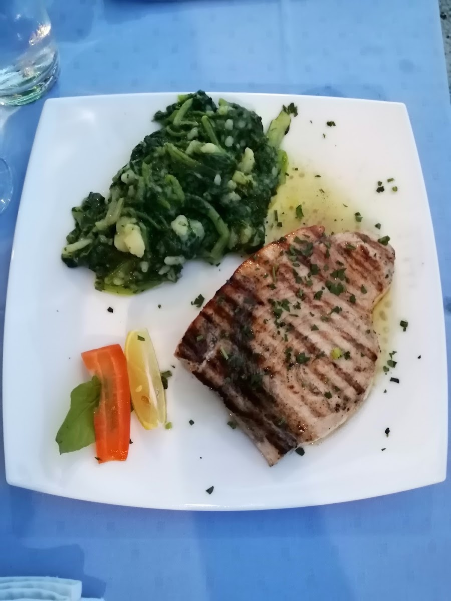 Restaurant Tic-Tac-5