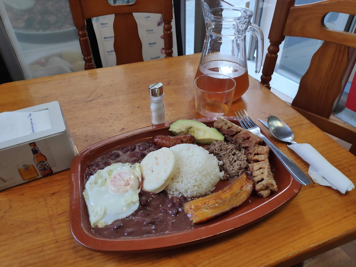 Restaurante Colombiano La Fonda-5