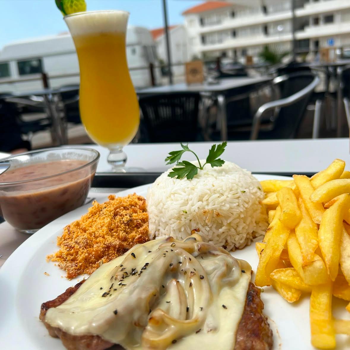 Restaurante Monteiro's Grill Na Consolacao Em Peniche-3
