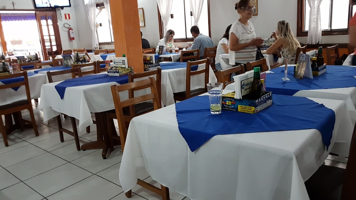 Restaurante No Meio Da Noite