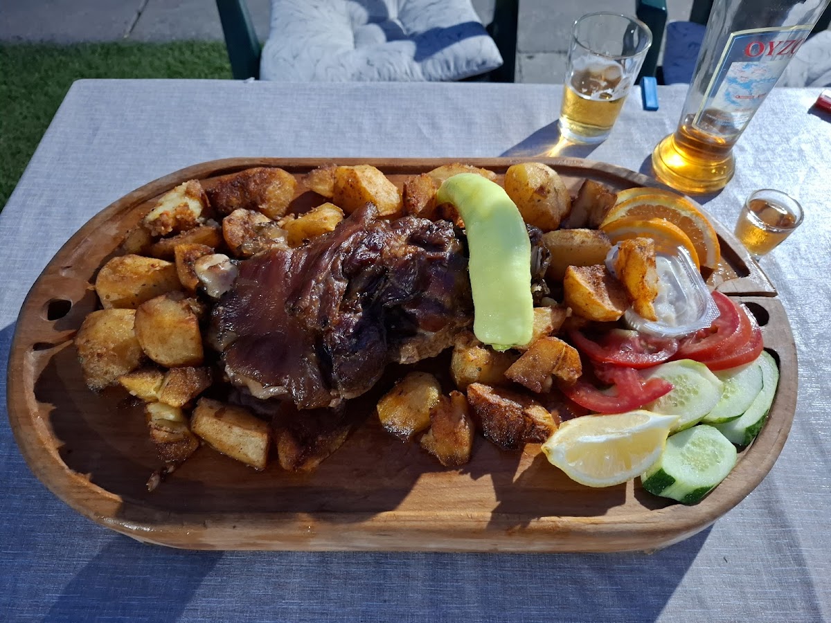 Restoran I Pecenjara Semberski Raj-4