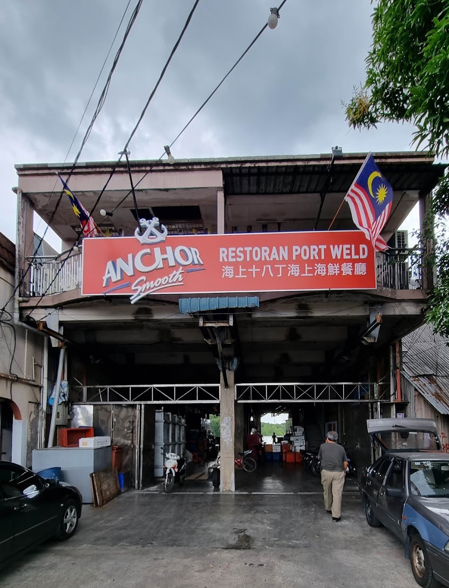 Restoran Tepi Sungai