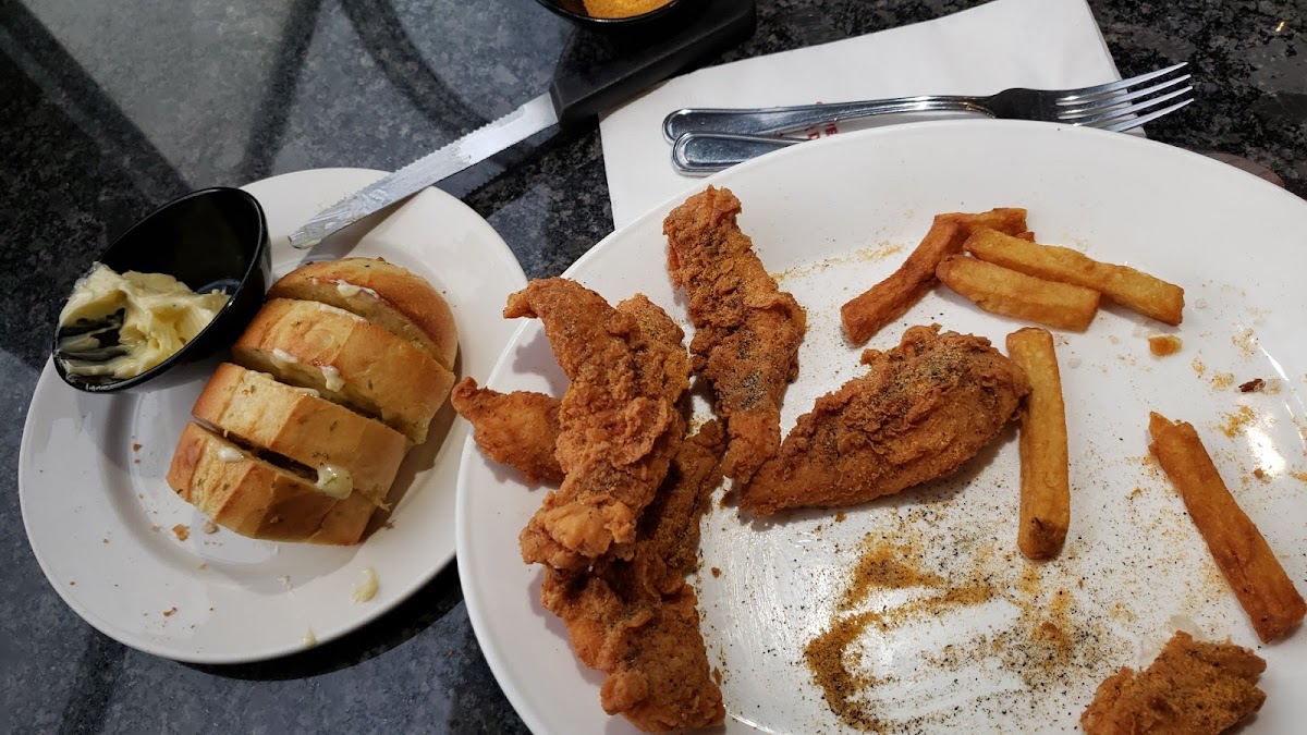 Ricky's All Day Grill - Grande Prairie-8