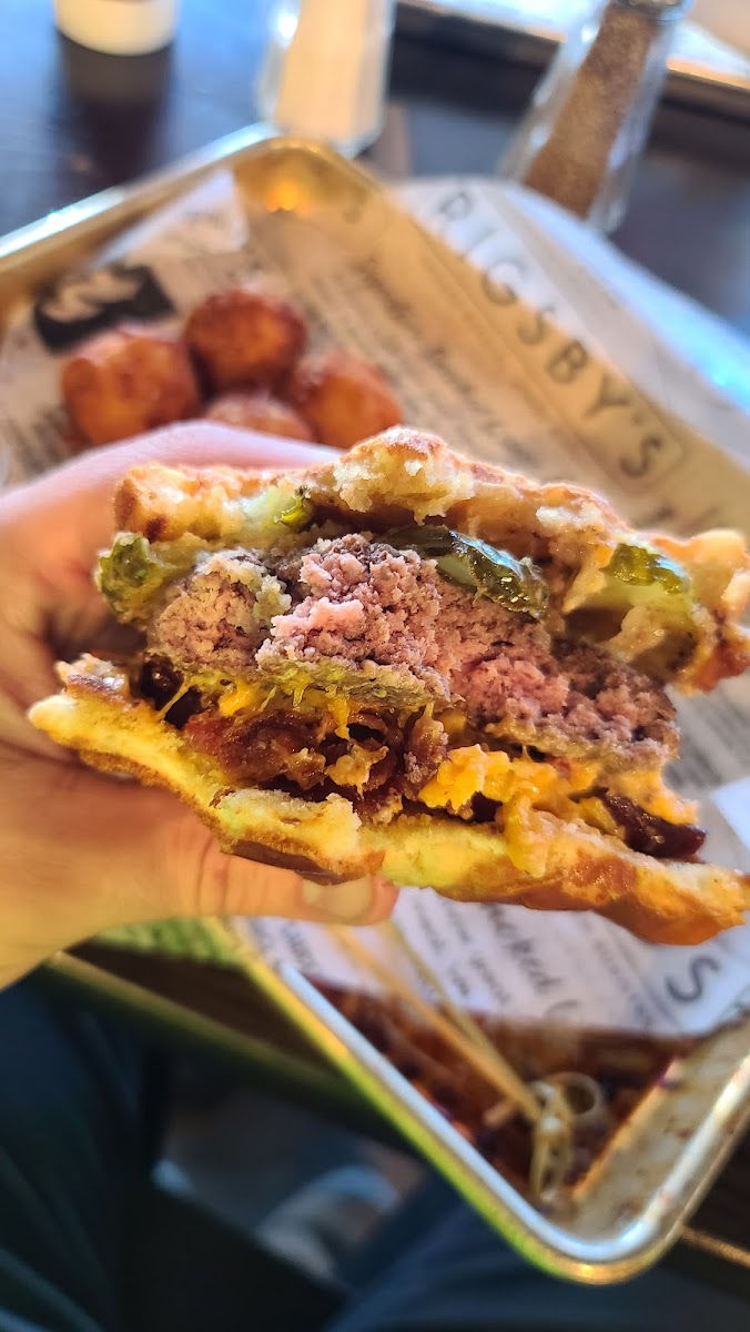 Rigsby's Smoked Burgers, Wings & Grill-5