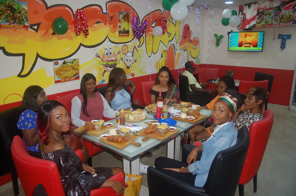Riley's Pizza's And Burgers