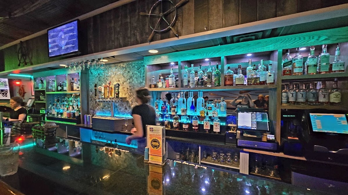 Riptides Cocktails And Grill-3
