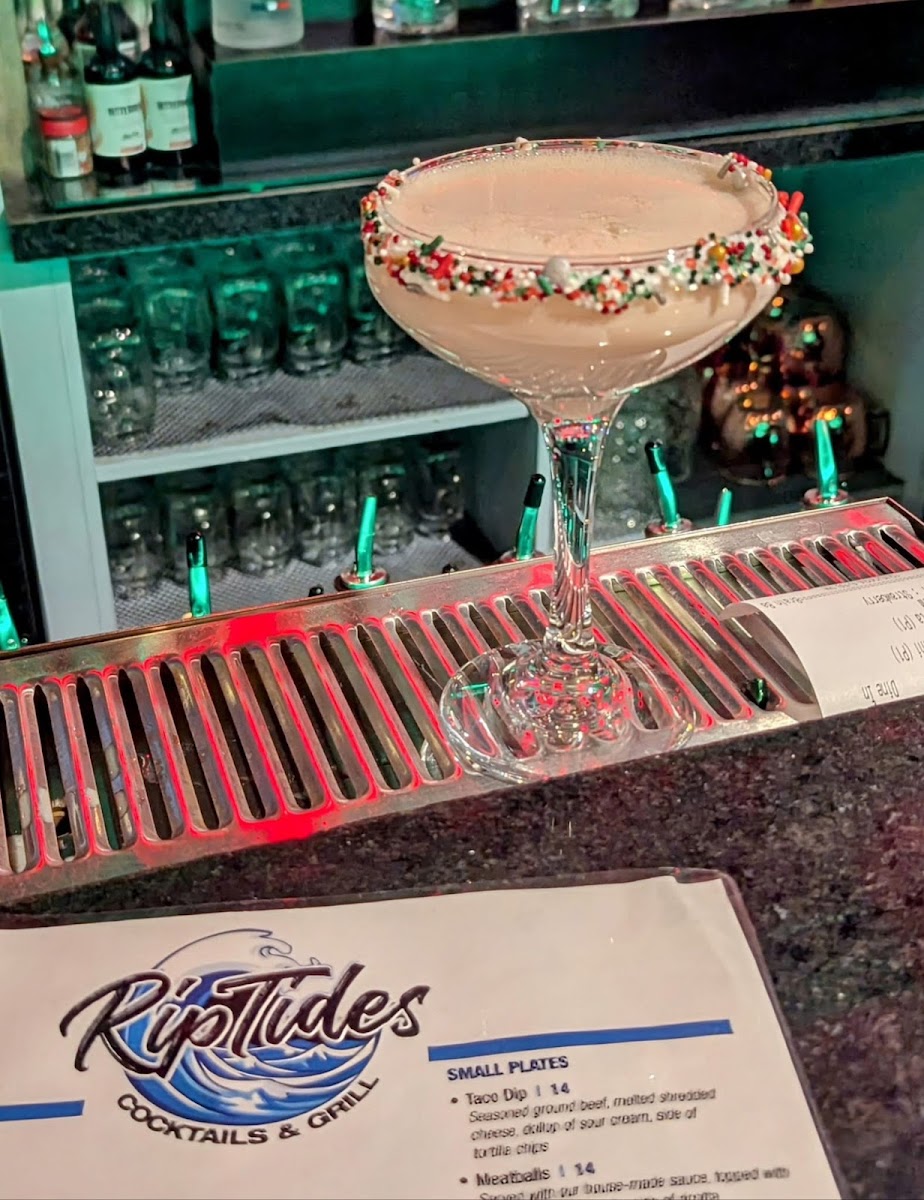 Riptides Cocktails And Grill-4