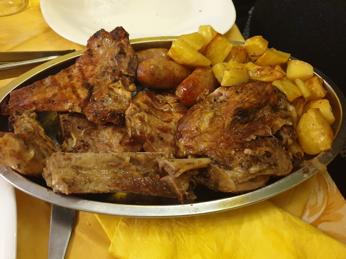 Ristorante Il Girasole. Tagliacozzo - Poggio Filippo (Aq),--7