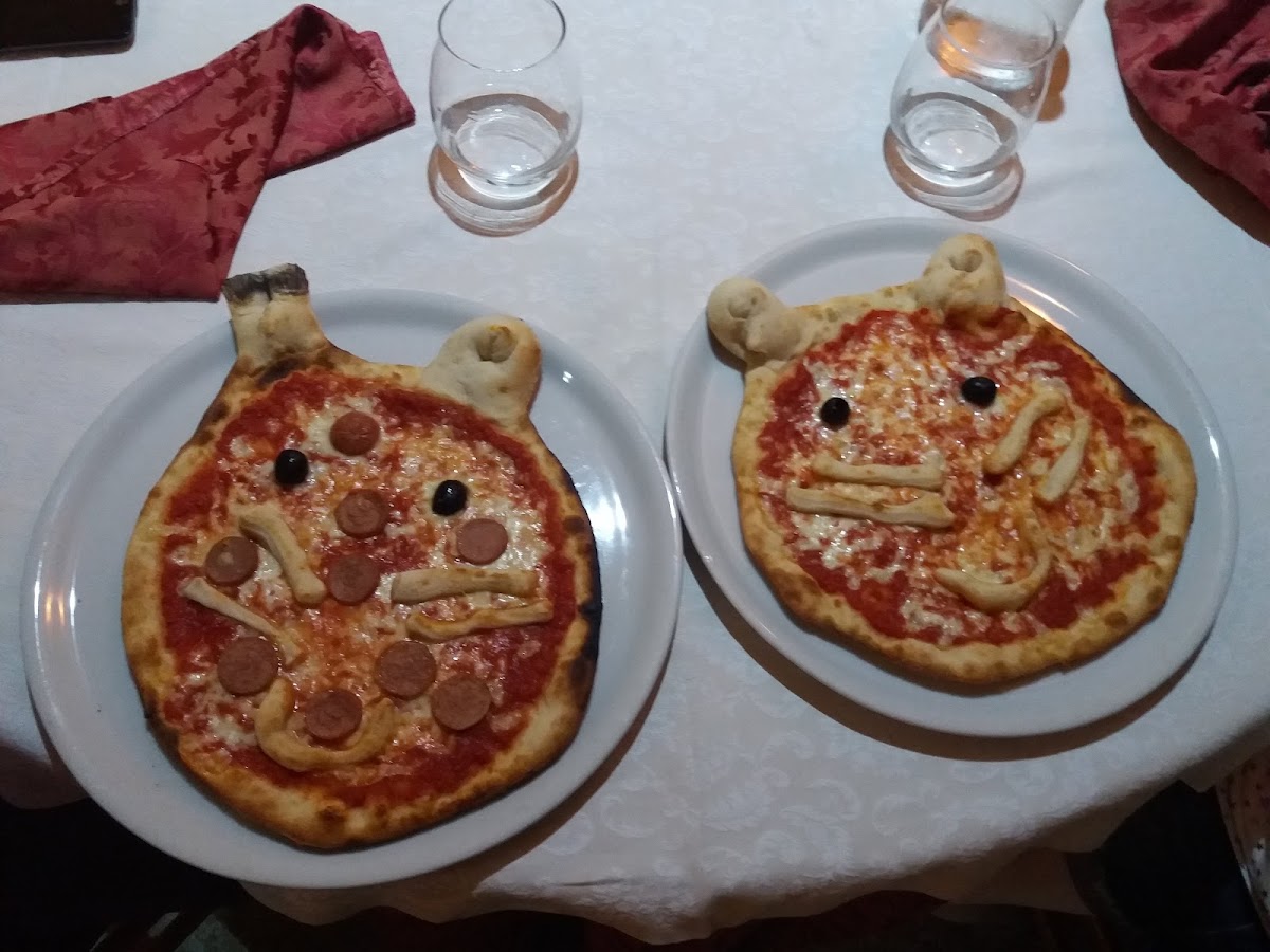 Ristorante-Pizzeria Da Vincenzo A Bomb-6