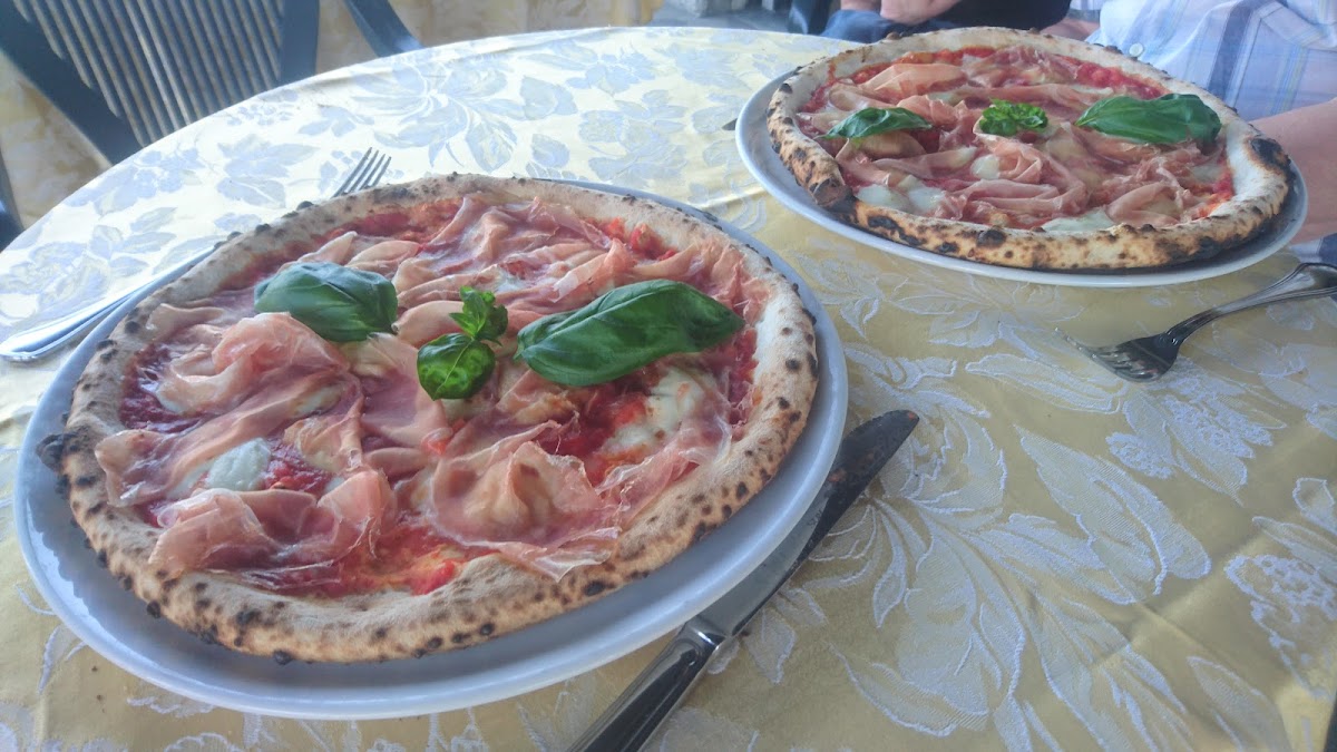 Ristorante Pizzeria Taverna Covo Dell'artista-6