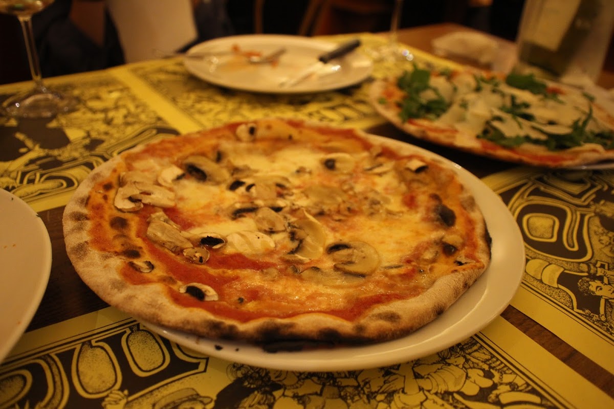 Ristorante Pizzeria Yellow Bar Firenze-6