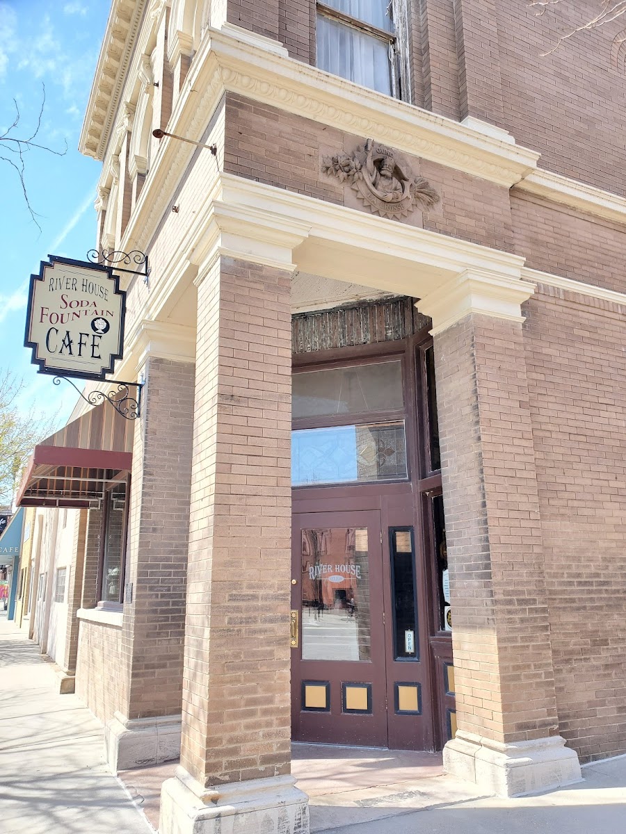 River House Soda Fountain & Cafe