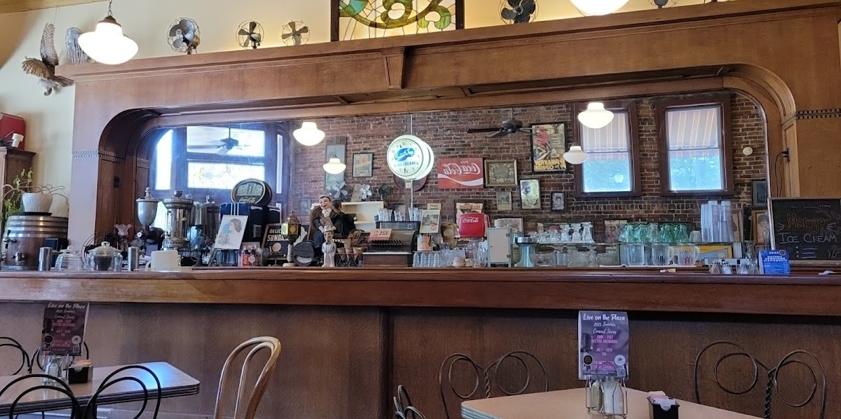 River House Soda Fountain & Cafe-4