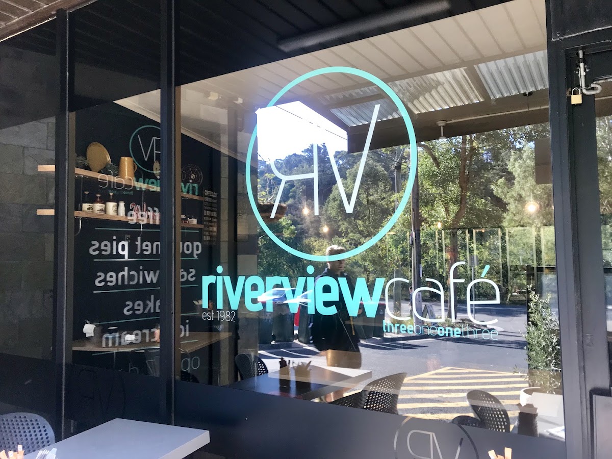 River View Deli Cafe.