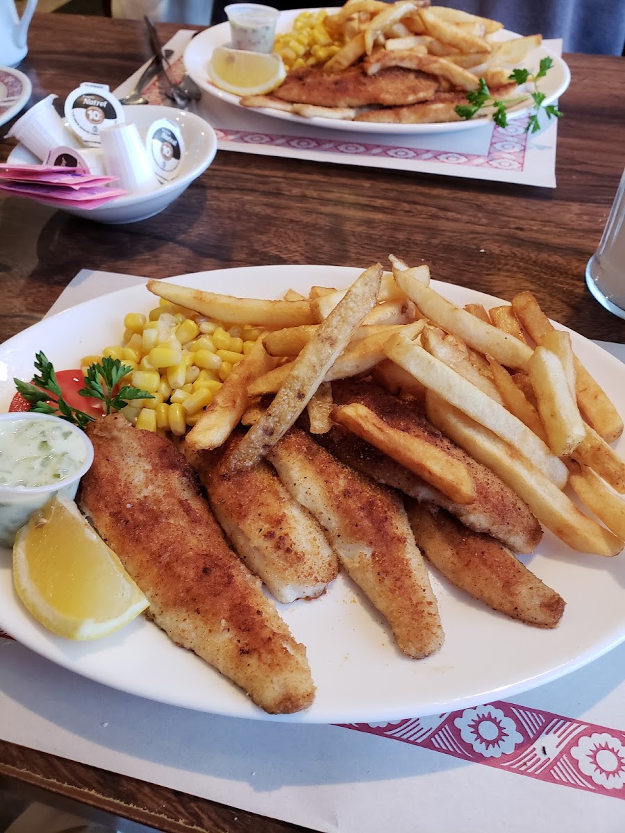 Riverport Restaurant-2