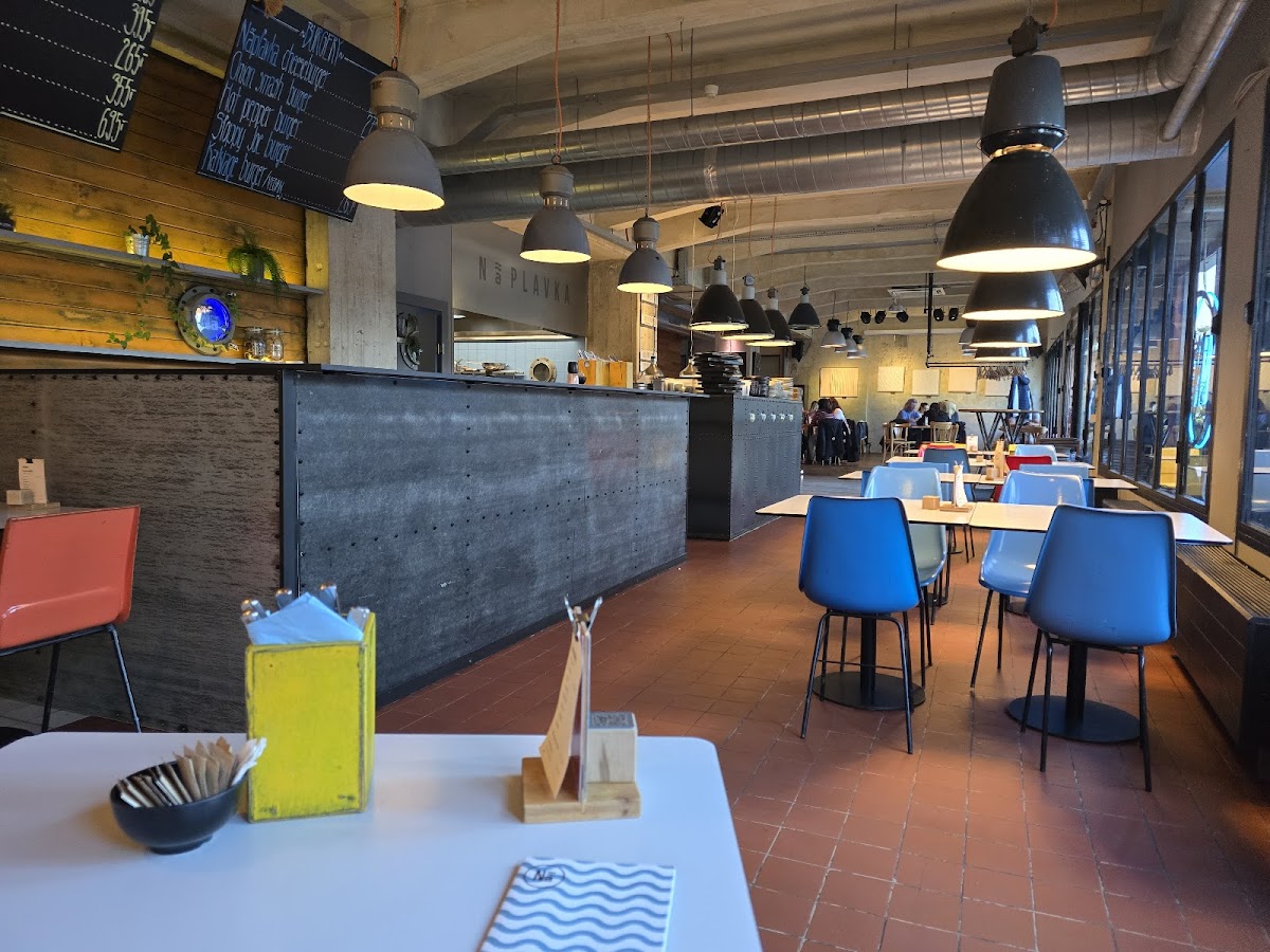 Riverside Café & Music Bar-4