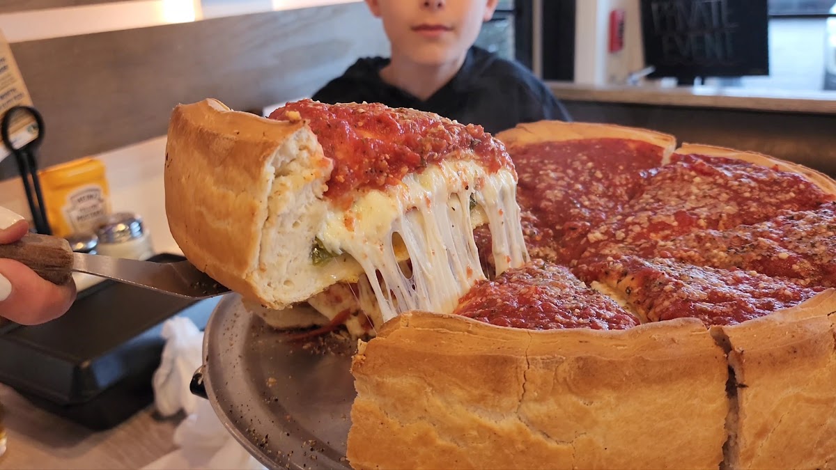 Riverside Pizza & Pub - Oswego-2