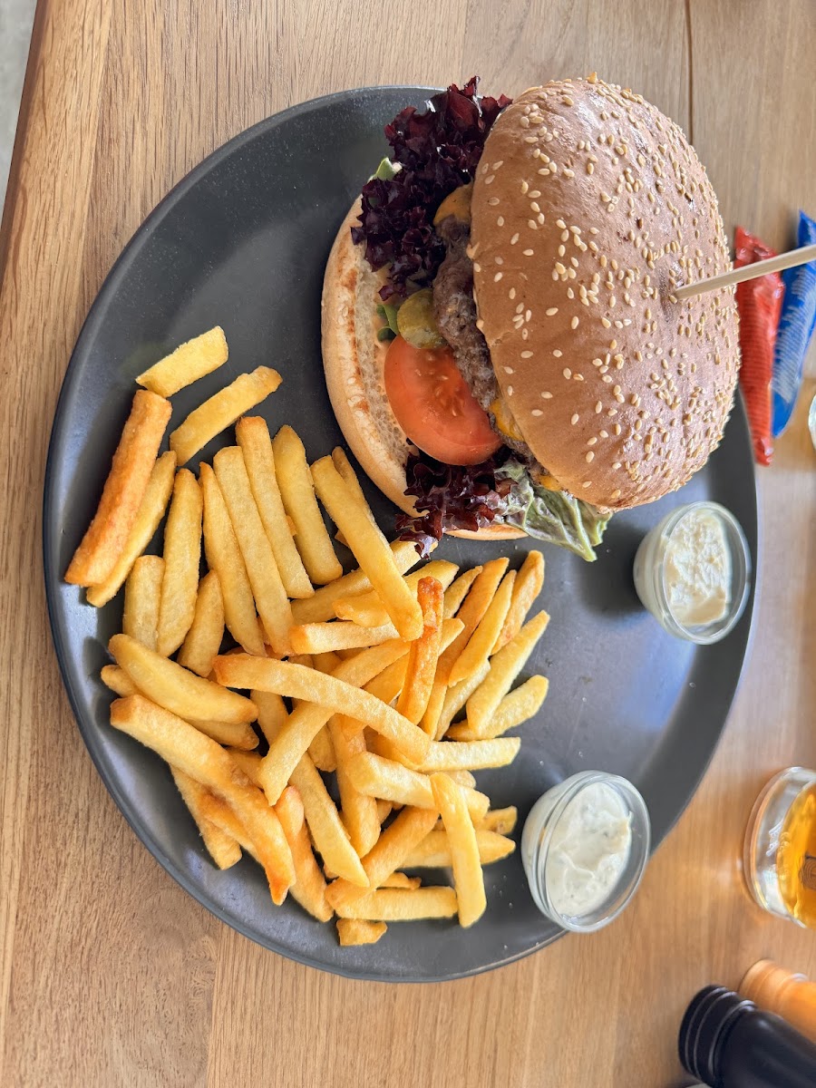Riverside Restaurant & Cafe-7