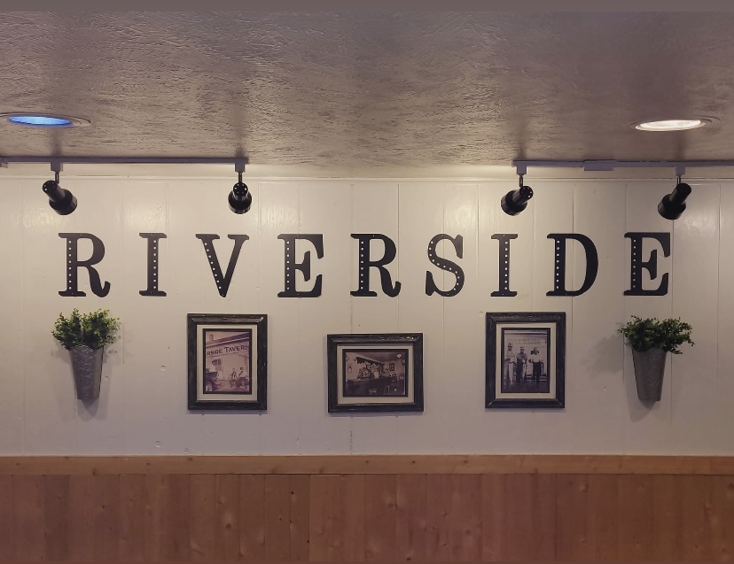 Riverside Tavern-3