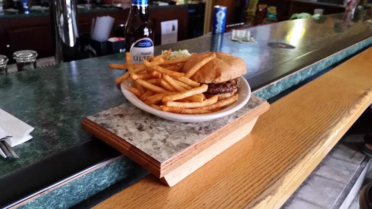Riverside Tavern-8