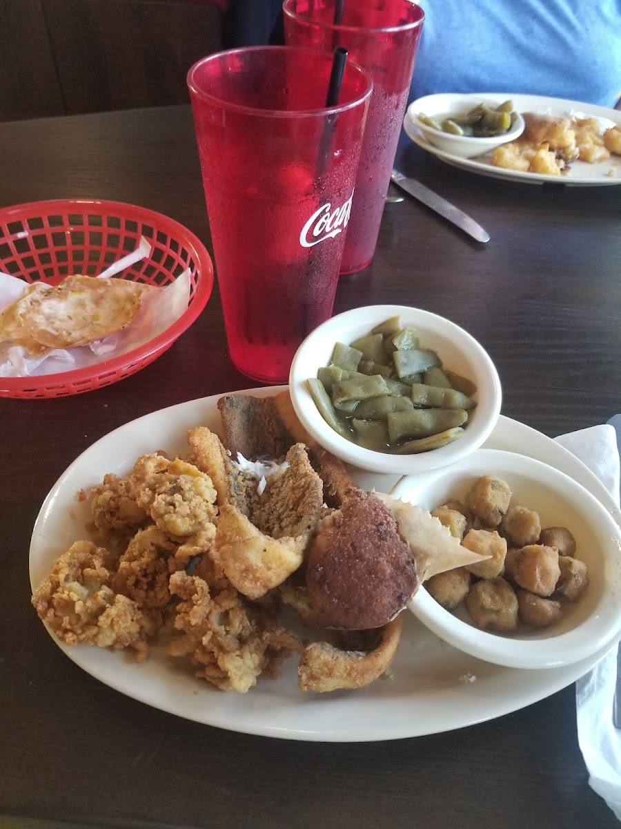 Riverview Cafe-7