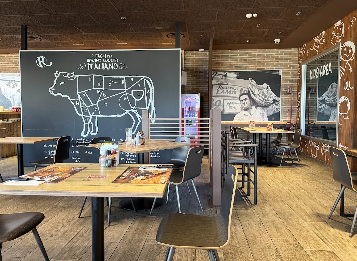 Roadhouse Restaurant Curtatone-3