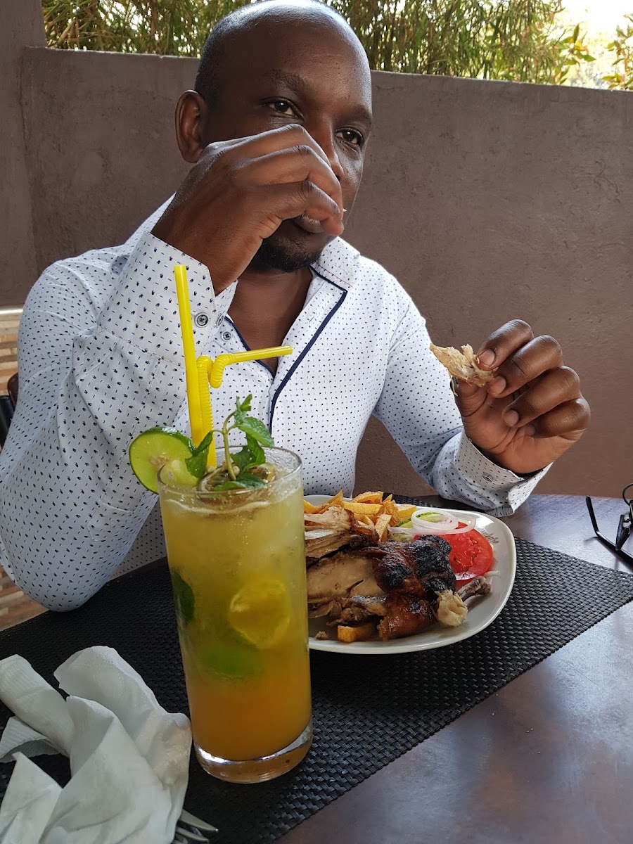 Roastsphere Cafe, Uganda.-10