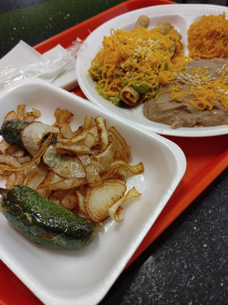 Roberto's Taco Shop-8