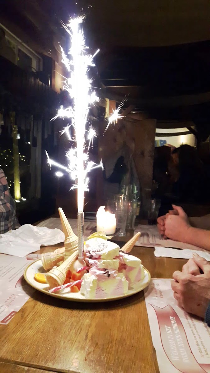 Robin Hood Ribhouse-2