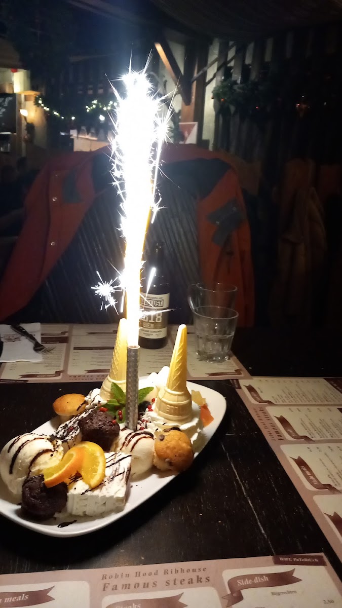 Robin Hood Ribhouse-7
