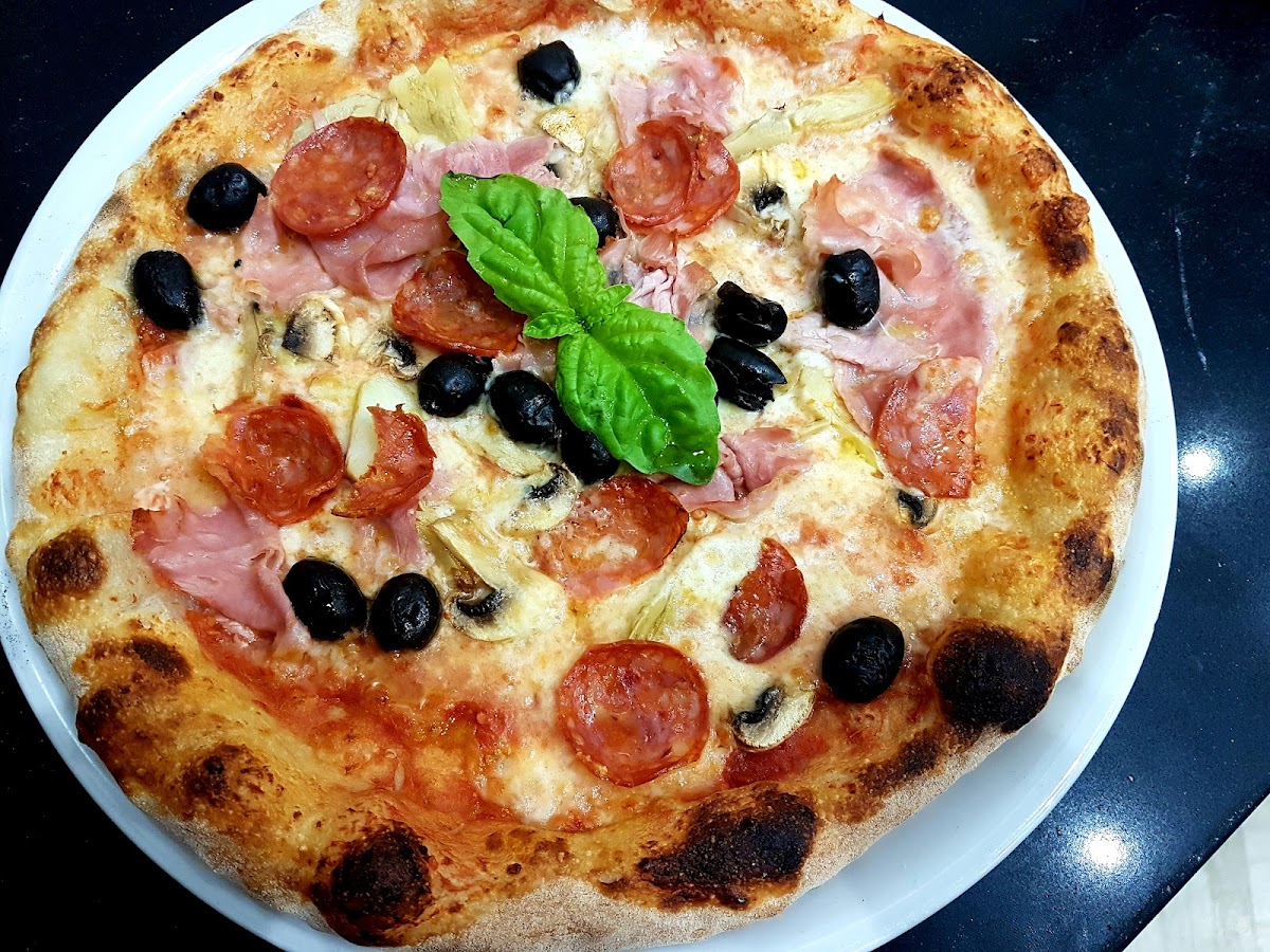 Rock & Roll Pizza-4