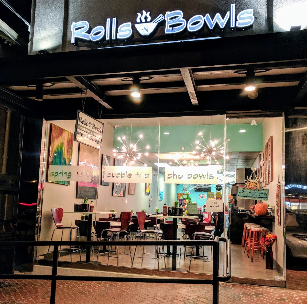 Rolls N Bowls