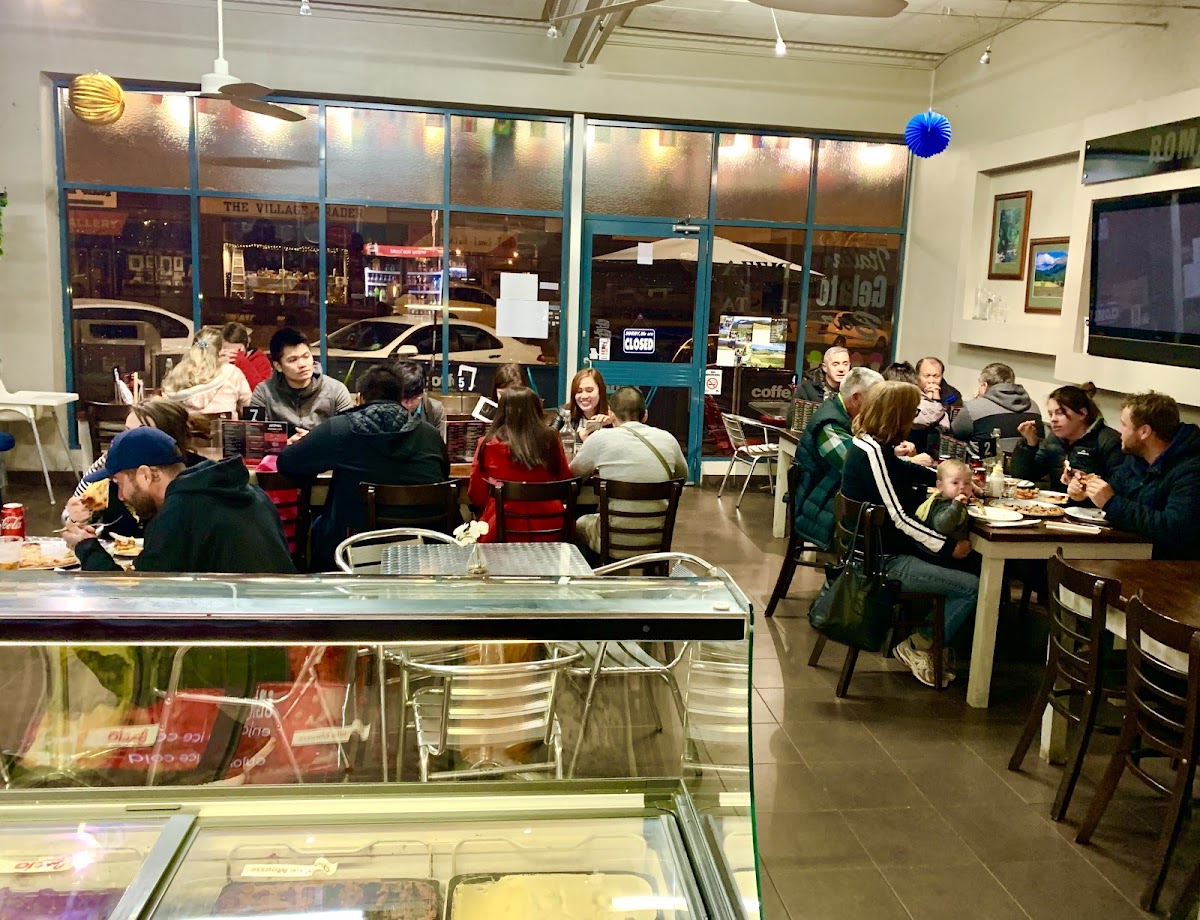 Roma Pizzeria Kafe-4