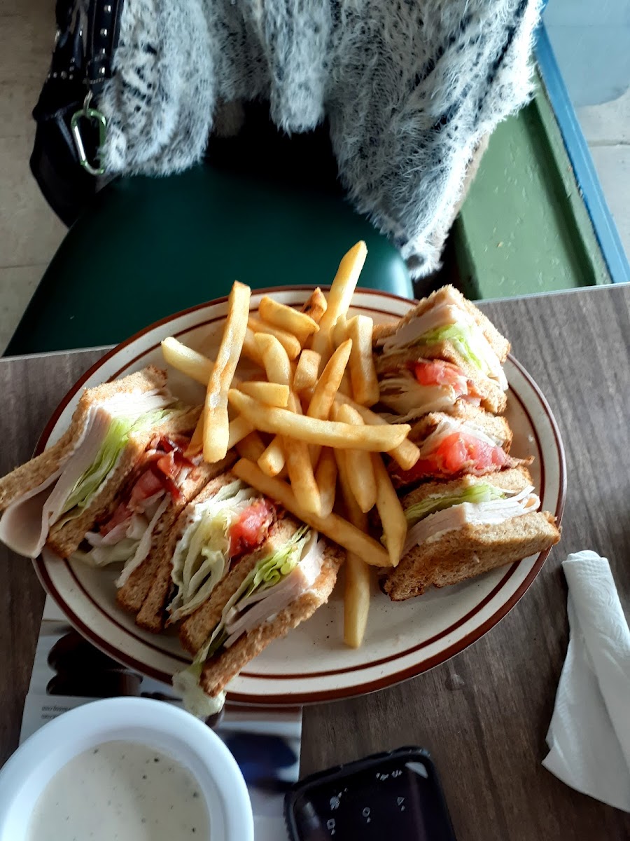 Ronaker's Coffee Shop-10