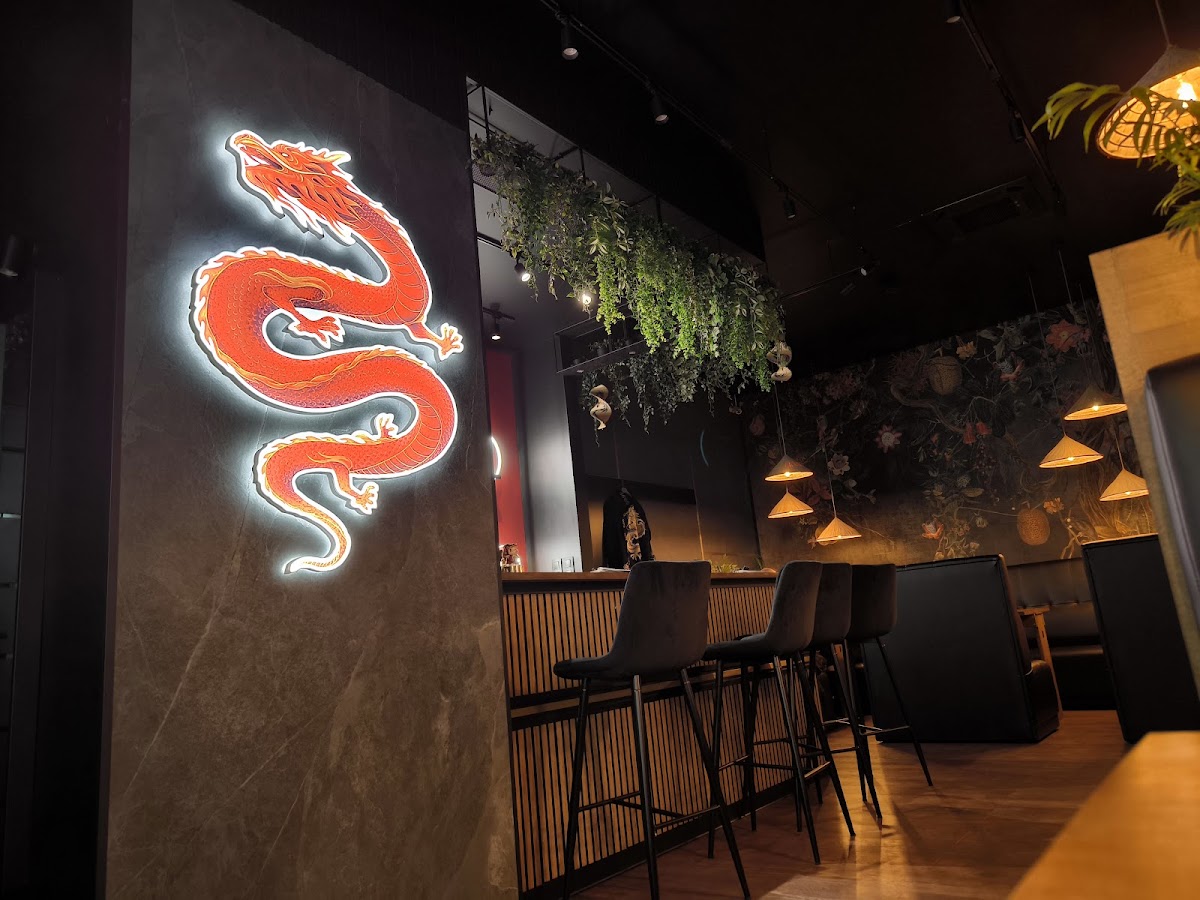 Rồng Restaurant