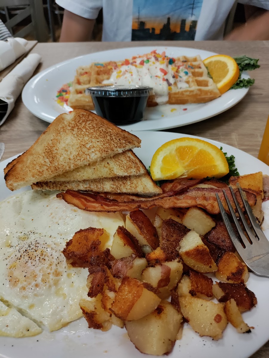 Ronnie Waffles-7