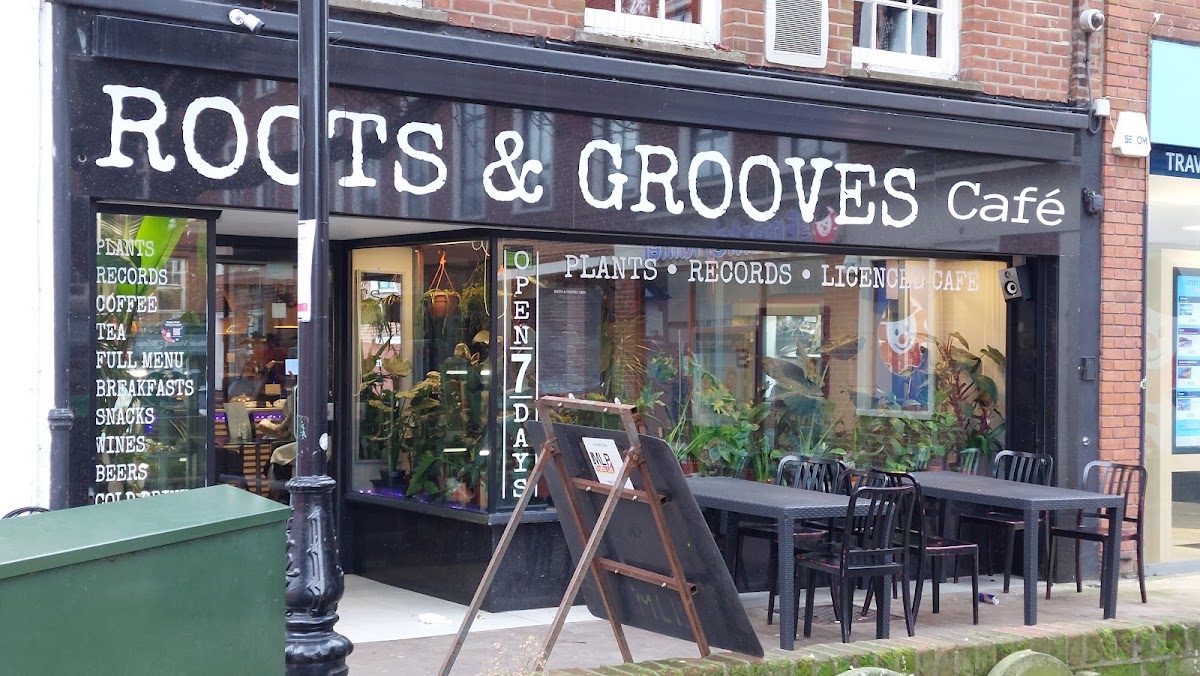Roots & Grooves Cafe