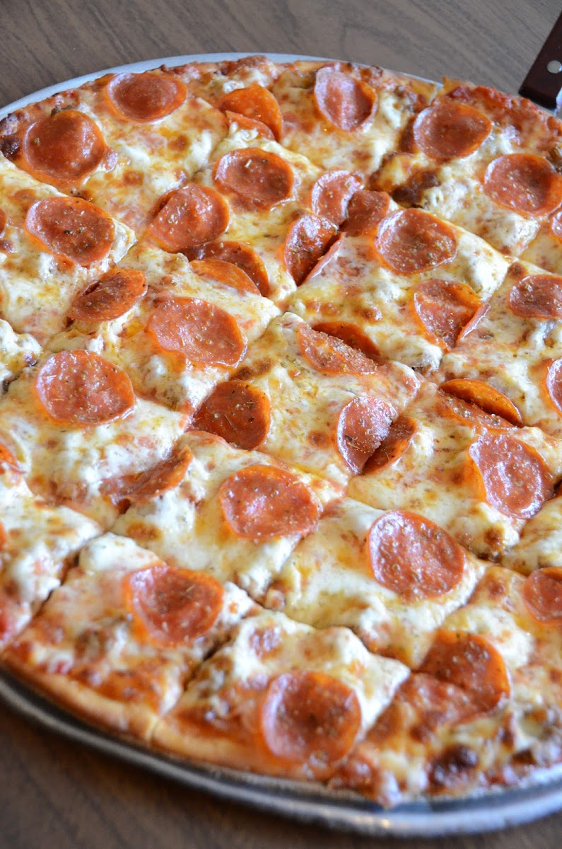 Rosa’S Pizza Restaurant & Gaming-4