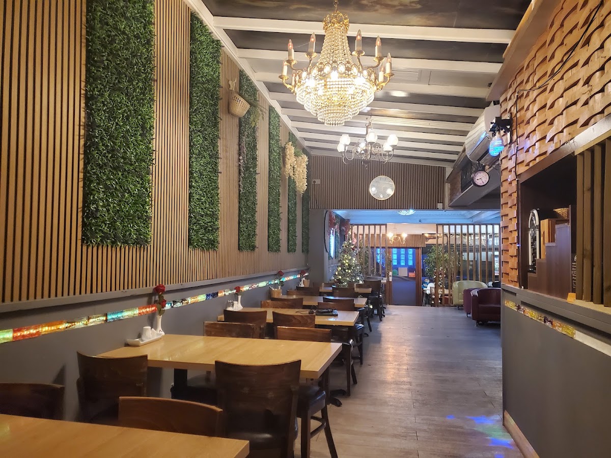Rosebud Café And Nepalese Restaurant
