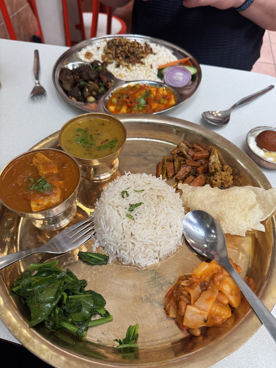 Rosebud Café And Nepalese Restaurant-3