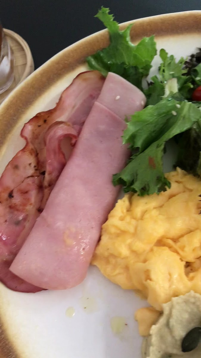 Rosi. Café & More | Specialty Coffee, Brunches & Pastries-2