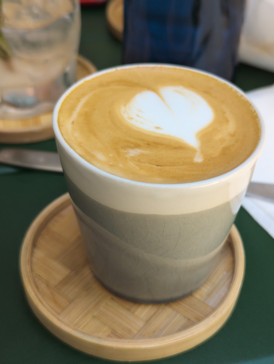 Rosi. Café & More | Specialty Coffee, Brunches & Pastries-9