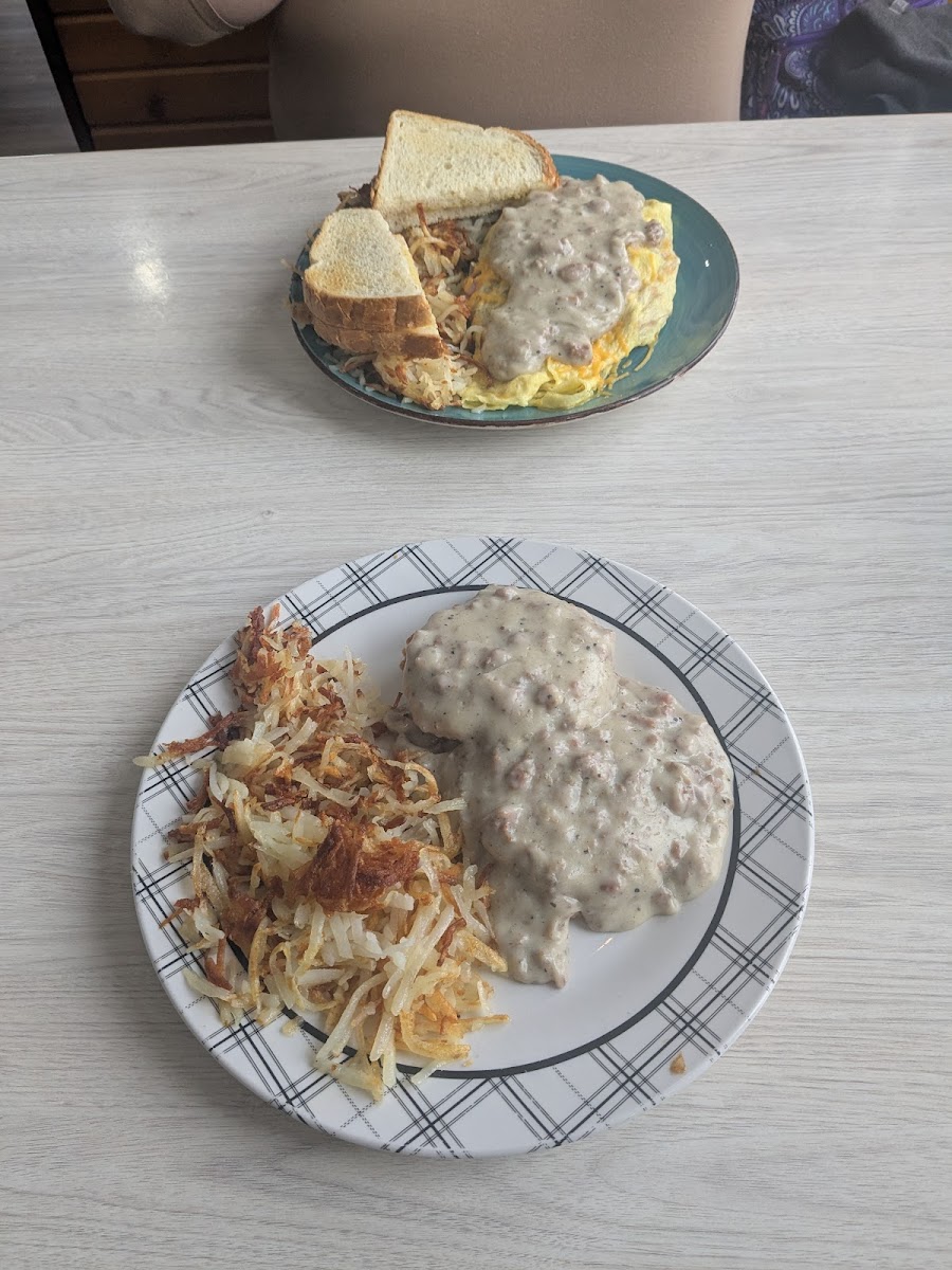 Roxie’S Breakfast & Lunch-8