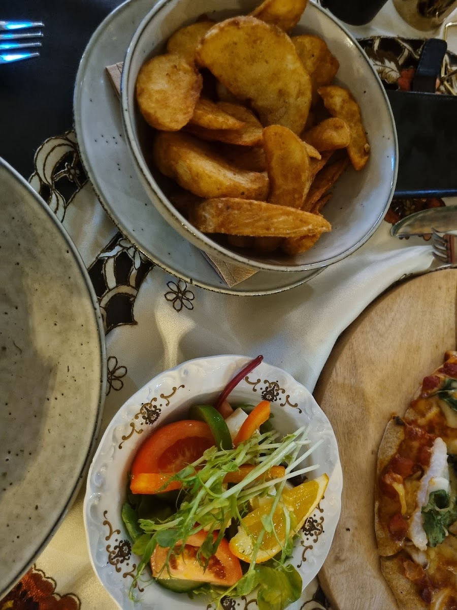 Rt Cafe And Restaurant-10