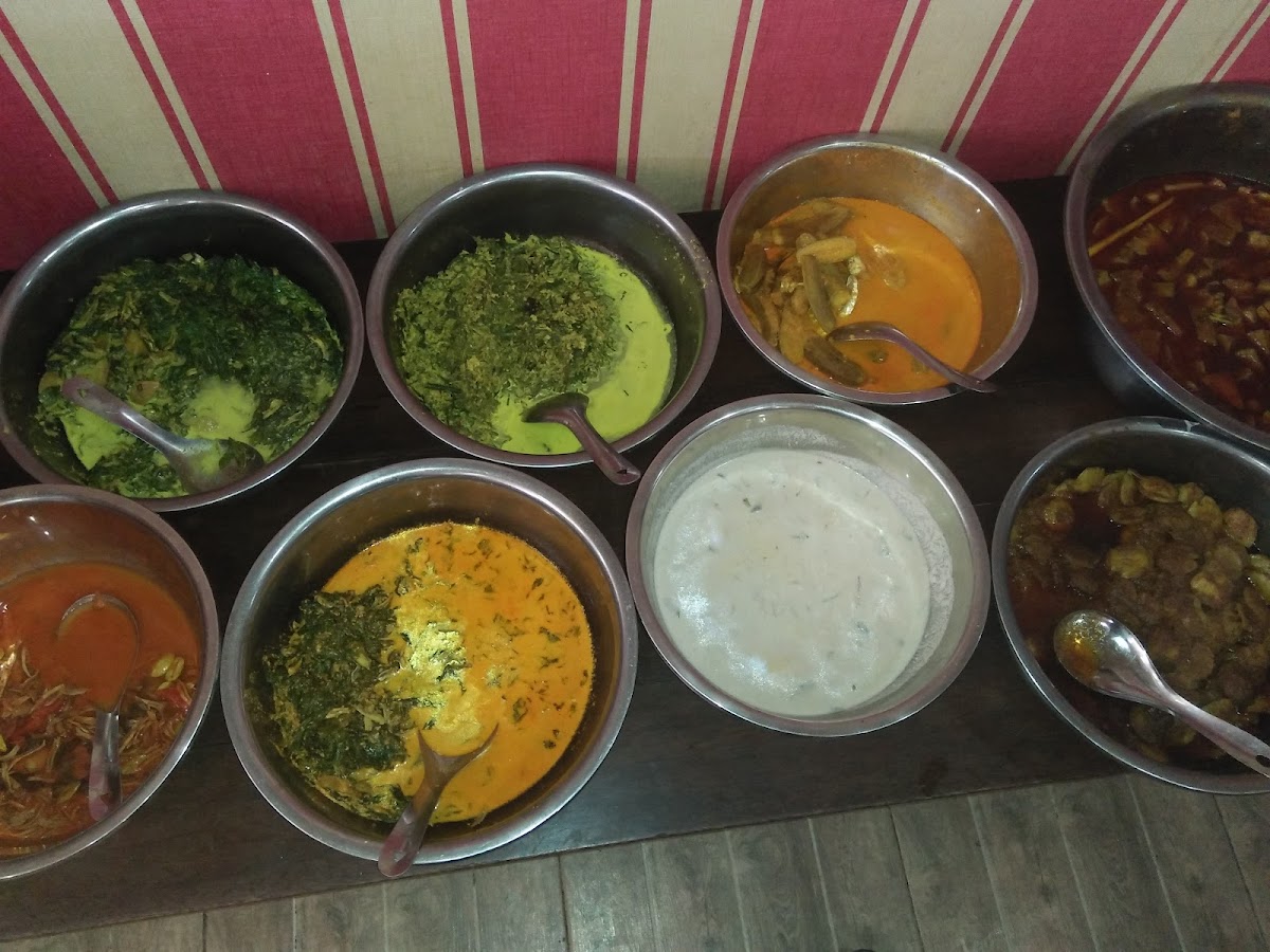 Rumah Makan Bumbu Kampuang-4