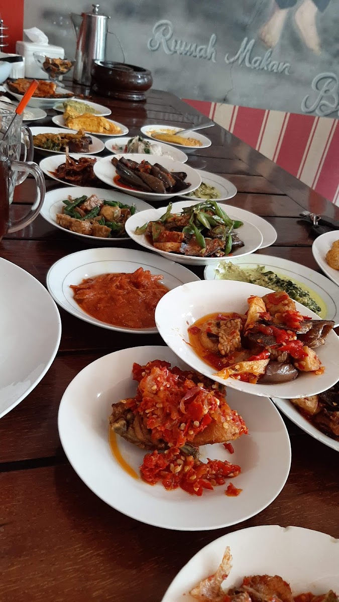 Rumah Makan Bumbu Kampuang-5